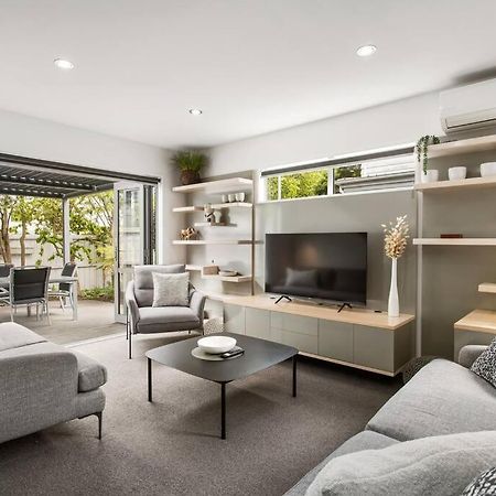 Convenient Urban Townhouse 2 Carparks Available Apartment Крайстчърч Екстериор снимка