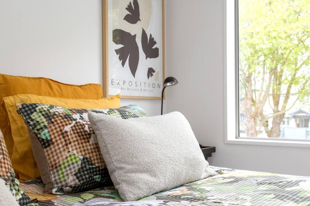 Convenient Urban Townhouse 2 Carparks Available Apartment Крайстчърч Екстериор снимка